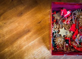 Why and how to make handmade Christmas ornaments