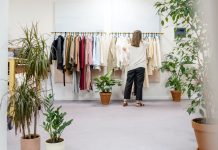 Things to know before starting consignment clothing store