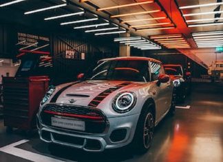 How cloud tech is revolutionizing auto industry